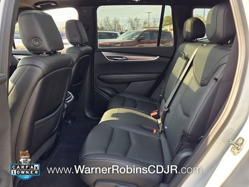 Used 2024 Cadillac XT6 Luxury image 6