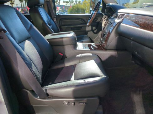 Used 2012 GMC Sierra 2500 Denali w/ Suspension Package, Off-Road image 28