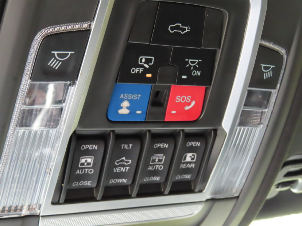 Used 2021 RAM 1500 Laramie AWD/4WD image 13