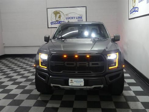 Used 2019 Ford F150 Raptor w/ Equipment Group 802A Luxury AWD/4WD image 3