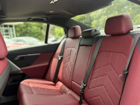 Certified 2025 BMW 530i RWD image 16