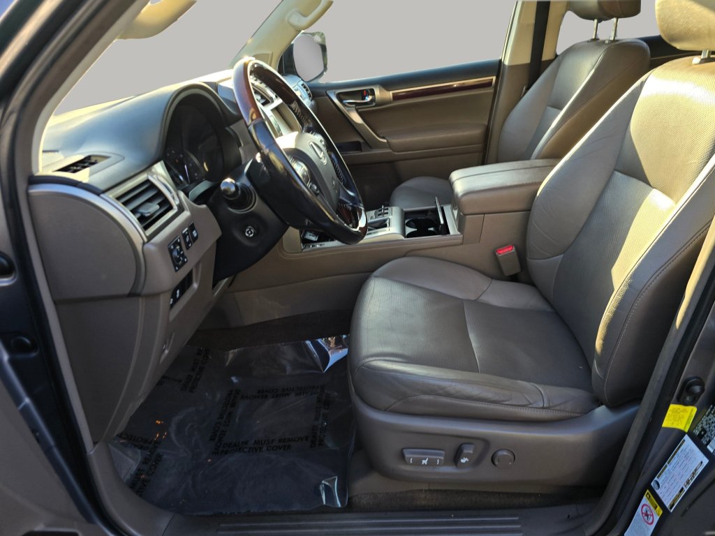 Used 2017 Lexus GX 460 Premium AWD/4WD image 25
