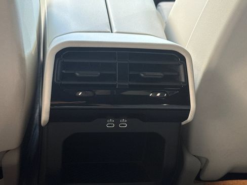 Used 2024 BMW i5 eDrive40i w/ Premium Package RWD image 16