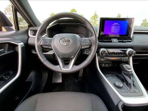 Certified 2024 Toyota RAV4 SE image 6