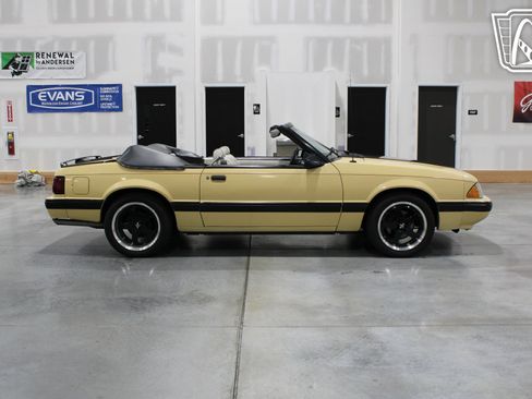 Used 1987 Ford Mustang LX image 23