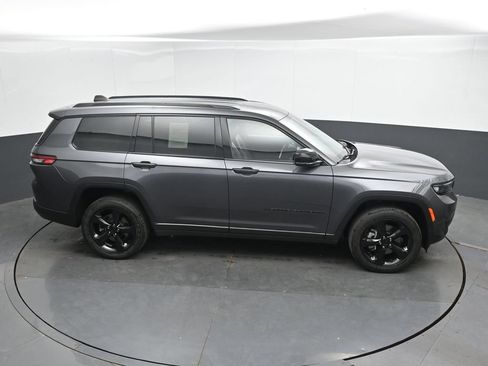 Used 2023 Jeep Grand Cherokee L Laredo AWD/4WD image 35