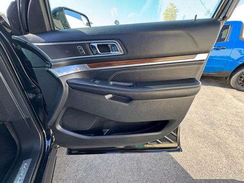 Used 2016 Ford Explorer Limited FWD image 27