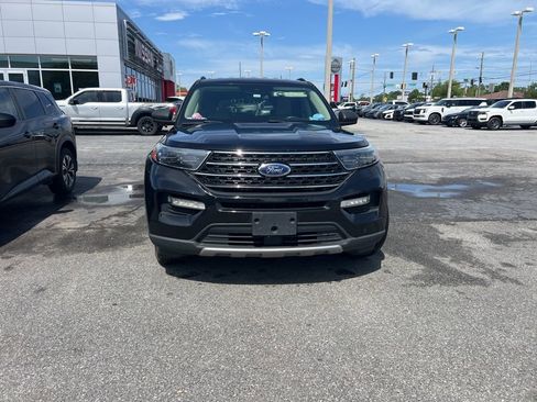Used 2020 Ford Explorer XLT w/ Equipment Group 202A RWD image 4