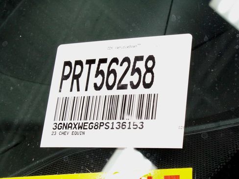 Used 2023 Chevrolet Equinox RS AWD/4WD image 33