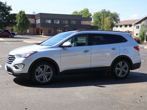 Used 2013 Hyundai Santa Fe Limited w/ Technology Pkg AWD/4WD image 10