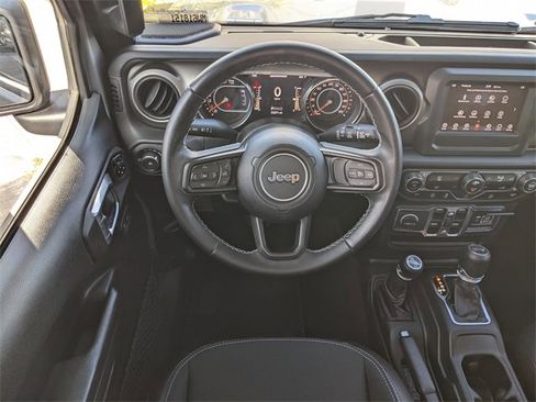 Certified 2021 Jeep Wrangler Unlimited Freedom Edition image 13