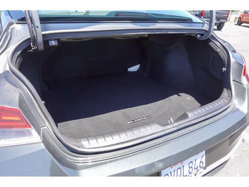 Used 2026 Hyundai Elantra SEL FWD image 30