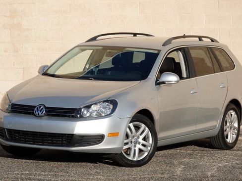 Used 2010 Volkswagen Jetta TDI FWD image 8