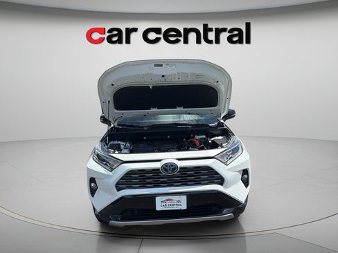 Used 2021 Toyota RAV4 XSE w/ Protection Package (TMS) AWD/4WD image 9