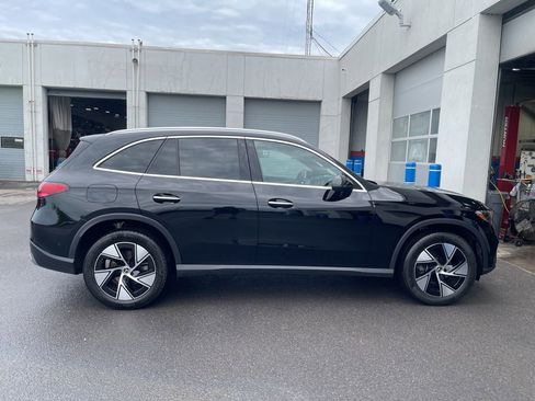 Used 2024 Mercedes-Benz GLC 300 4MATIC image 8