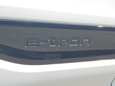 Used 2025 Audi Q6 e-tron Premium Plus w/ Premium Plus RWD image 7