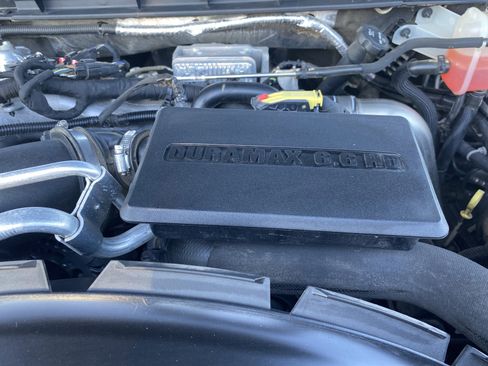 Used 2022 GMC Sierra 3500 Denali w/ Denali Black Diamond Edition image 23