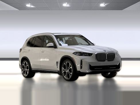 New 2026 BMW X5 xDrive50e w/ Climate Comfort Package image 7