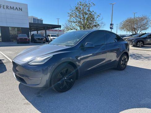 Used 2020 Tesla Model Y Long Range image 6