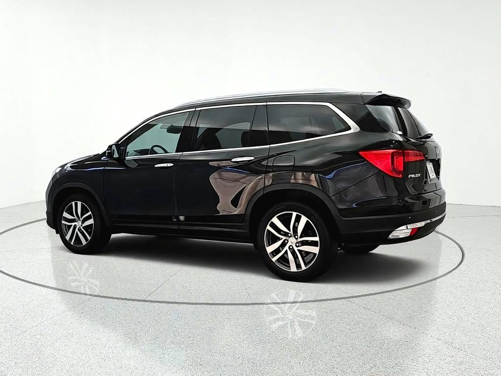 Used 2016 Honda Pilot Touring image 5