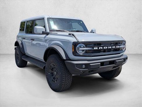 New 2026 Ford Bronco Outer Banks AWD/4WD image 6