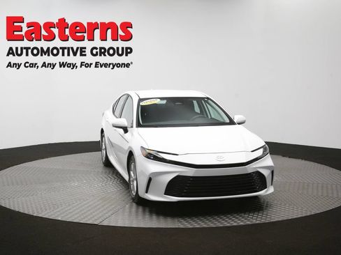 Used 2025 Toyota Camry LE FWD image 53