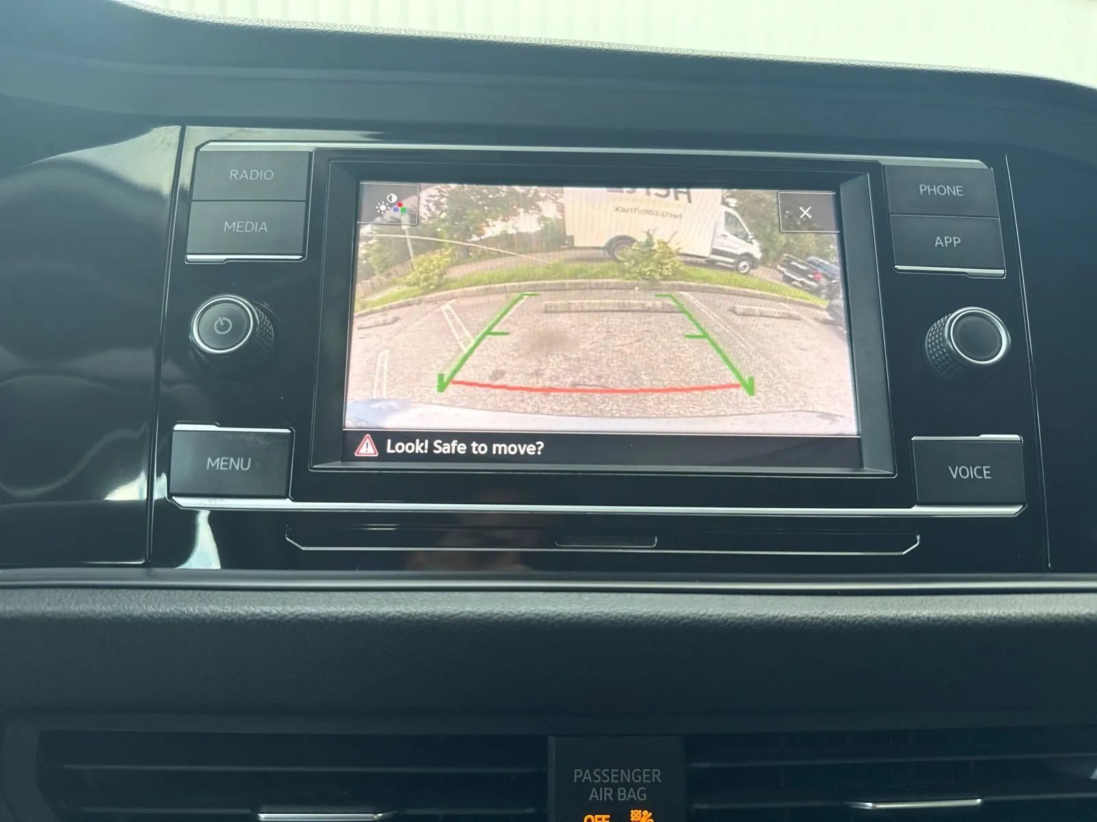 Used 2022 Volkswagen Jetta SE FWD image 23