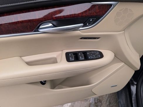 Used 2019 Cadillac XT5 Premium Luxury image 9