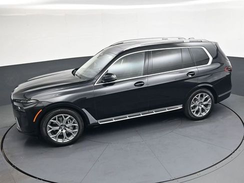Used 2026 BMW X7 xDrive40i AWD/4WD image 31