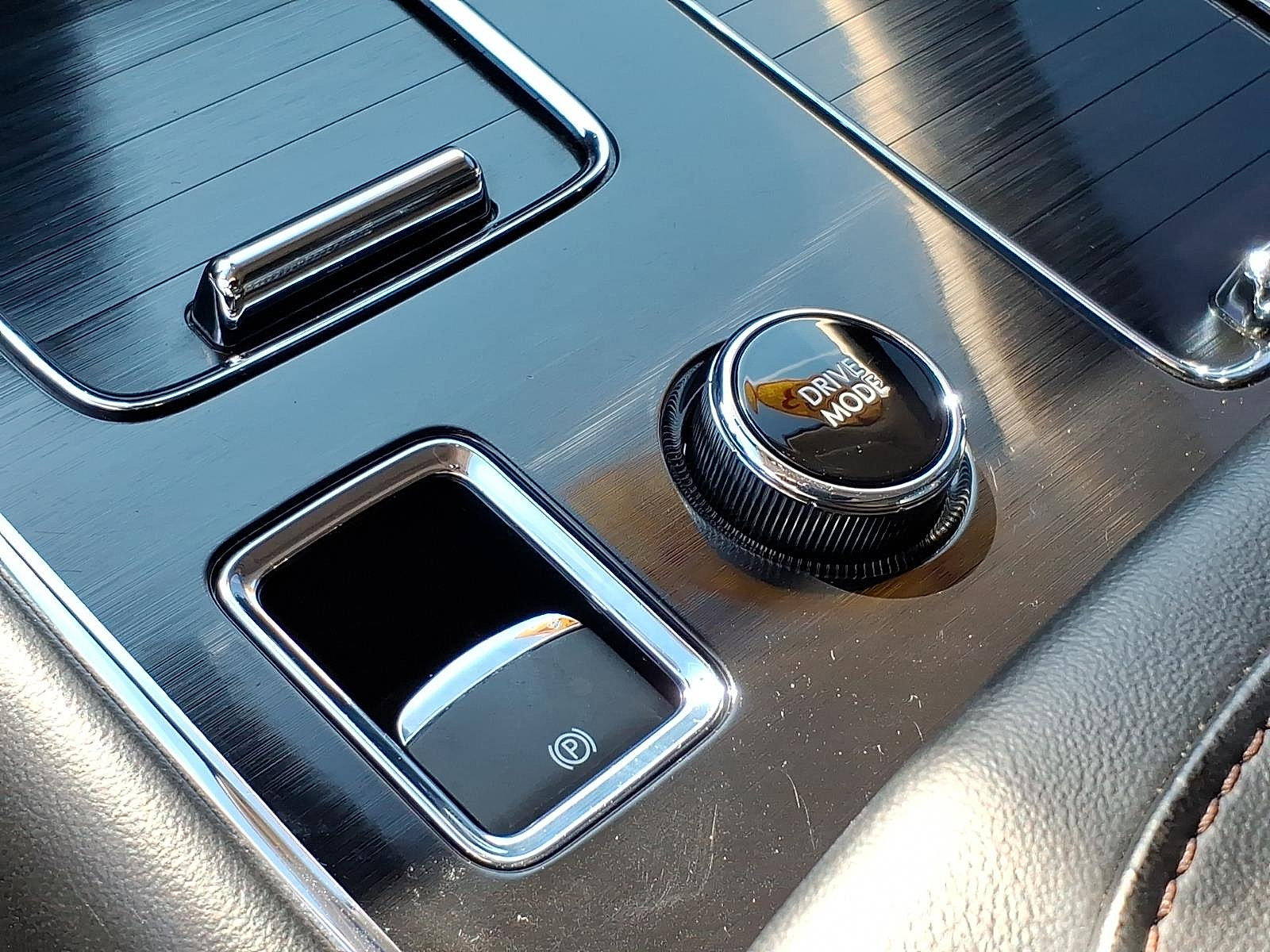 Used 2023 Lincoln Aviator AWD w/ Premium Package image 27