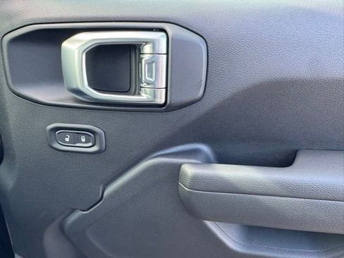 New 2026 Jeep Gladiator Sport image 23