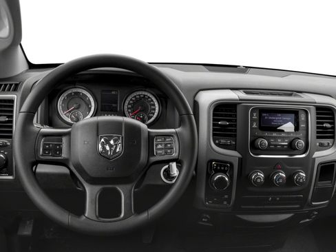 Used 2017 RAM 1500 Express w/ Express Value Package AWD/4WD image 4