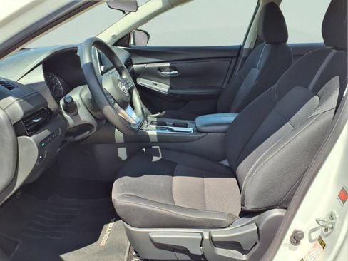 Used 2024 Nissan Sentra SV FWD image 10