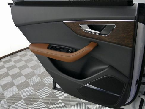 New 2026 Audi Q8 Premium Plus image 25