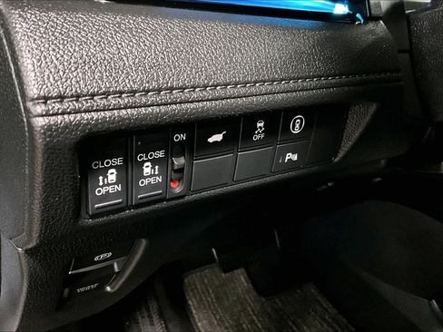 Used 2023 Honda Odyssey Touring image 33