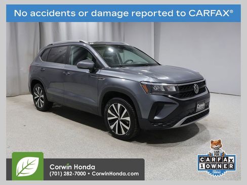 Used 2022 Volkswagen Taos SE AWD/4WD image 1
