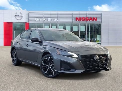 New 2025 Nissan Altima 2.5 SR w/ SR Premium Package image 1