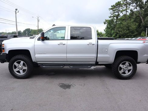 Used 2018 Chevrolet Silverado 2500 LT w/ LT Convenience Package AWD/4WD image 6