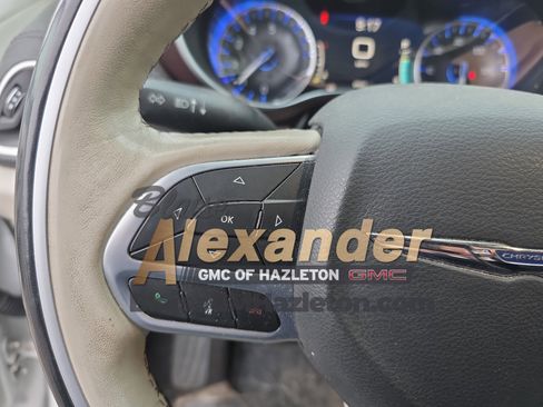 Used 2020 Chrysler Pacifica Limited image 20