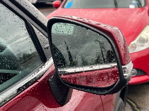 Used 2023 Toyota Highlander XLE image 13