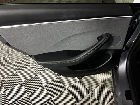 Used 2025 Tesla Model 3 Long Range image 26