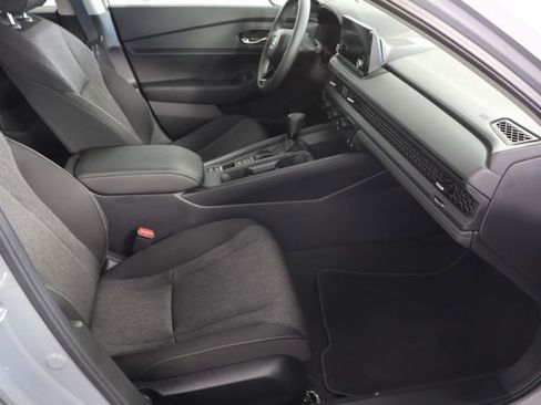 Used 2025 Honda Accord SE image 27