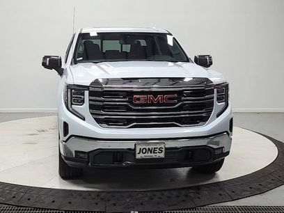 New 2026 GMC Sierra 1500 SLT w/ SLT Convenience Package
