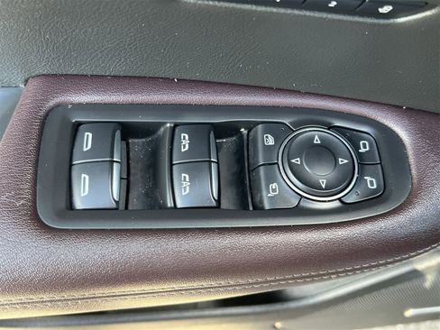 Used 2022 Cadillac XT6 Premium Luxury image 18