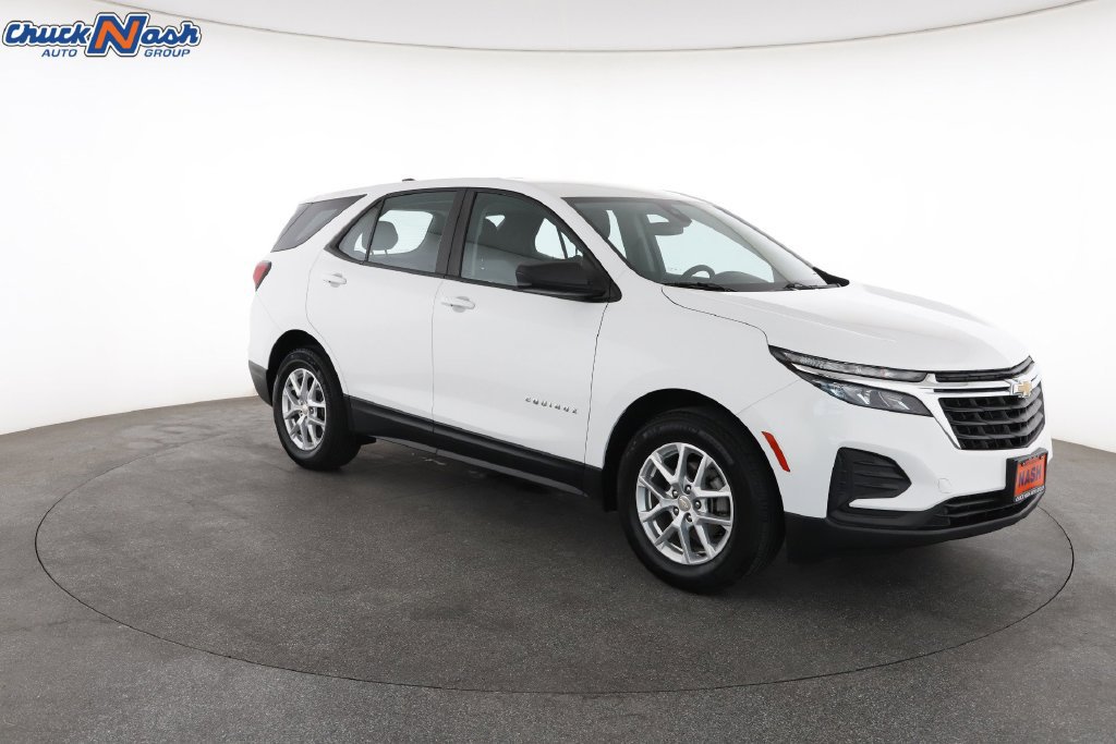 Used 2024 Chevrolet Equinox LS FWD image 2
