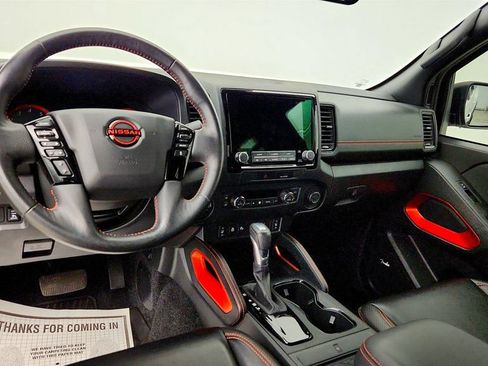 Used 2023 Nissan Frontier PRO-4X w/ Pro-4X Premium Package AWD/4WD image 13