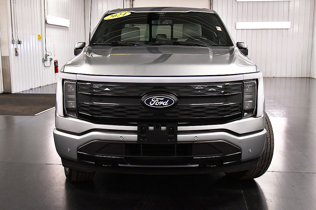Used 2024 Ford F150 Lightning Platinum AWD/4WD image 2