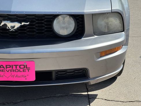 Used 2006 Ford Mustang GT RWD image 9