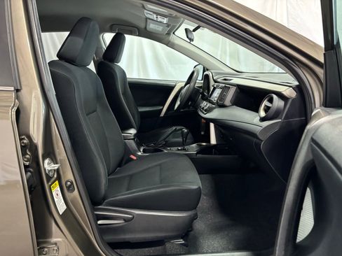Used 2015 Toyota RAV4 LE image 15