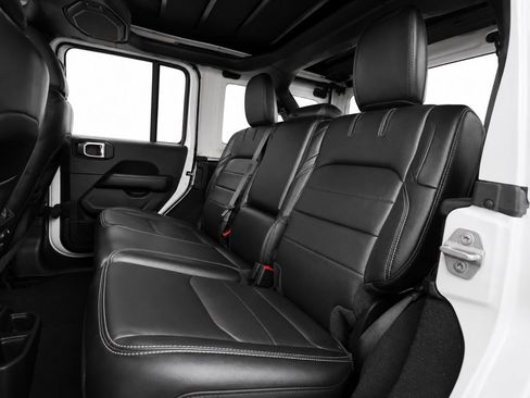 Used 2023 Jeep Wrangler Unlimited Sahara w/ Cold Weather Group AWD/4WD image 20
